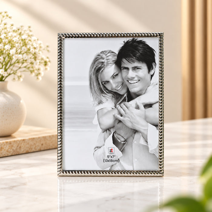 Gold Metal Photo Frame, Decorative Tabletop Picture Frame for Desk, Home Decor & Gift Item (4x6 Inch)