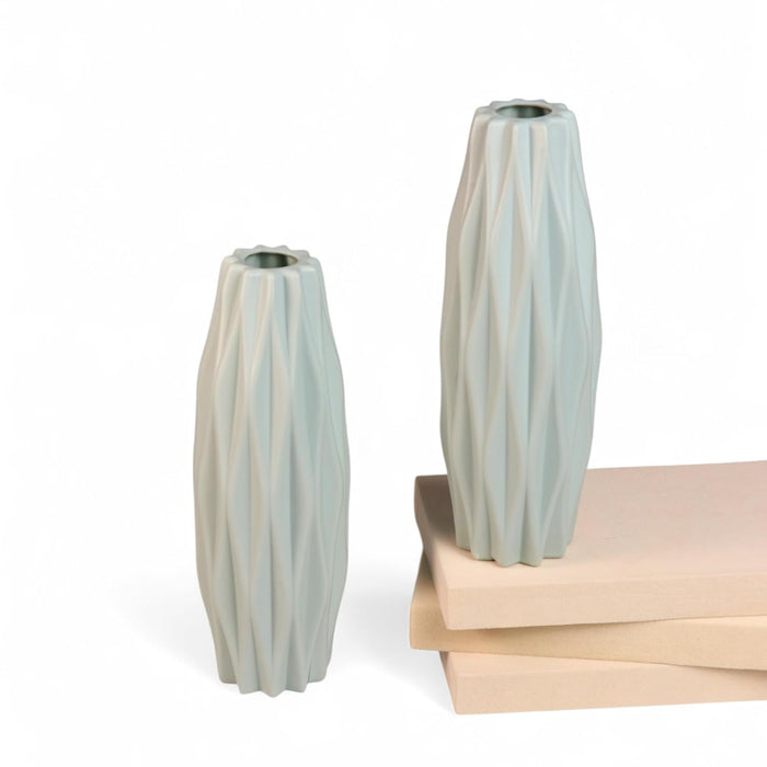 Beautiful Flower Vases, PVC Pot for Plants Stand Twisted Geometric Texture Grey Vase Pot, Made of Durable Plastic PVC Height - 22 cm