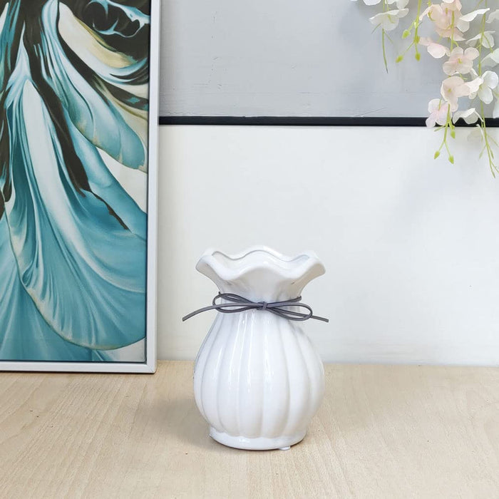 Decorative Ceramic Flower Vase, Origami European Style Modern Vases for Desk Decoration, Flower Pot for Home, Living Room, Bedroom.