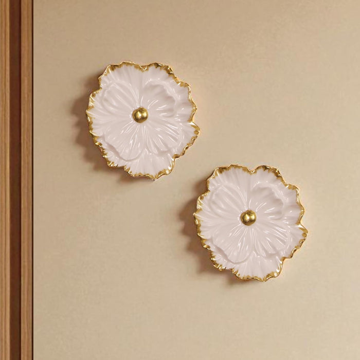 Pack of 2 White and Golden Floral Shape Ceramic Wall Decor Plates Handmade Round Floral Wall Hanging Decorative Items – 14x14 cm