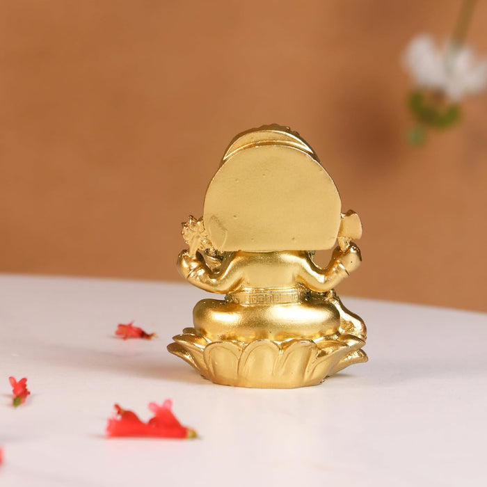 Ganesh Ji Idol for Car Dashboard Home Pooja Golden Ganesha Murti for Gift Mandir Altars Ganesh Ji Idols for Car Golden Lord Ganesha Statue for Home Resin Idol Height - 7 cm