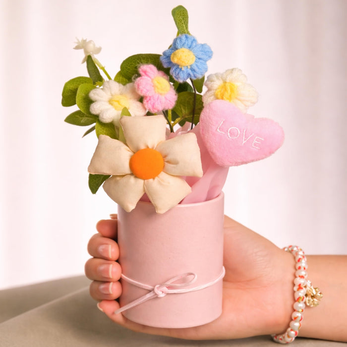Art Street Handmade Knitted Flower Bouquet in Pink Gift Box – Artificial Daisy & Eucalyptus Arrangement with Soft Fabric Heart | Decorative Table Décor & Gift for Birthday, Anniversary, Valentine