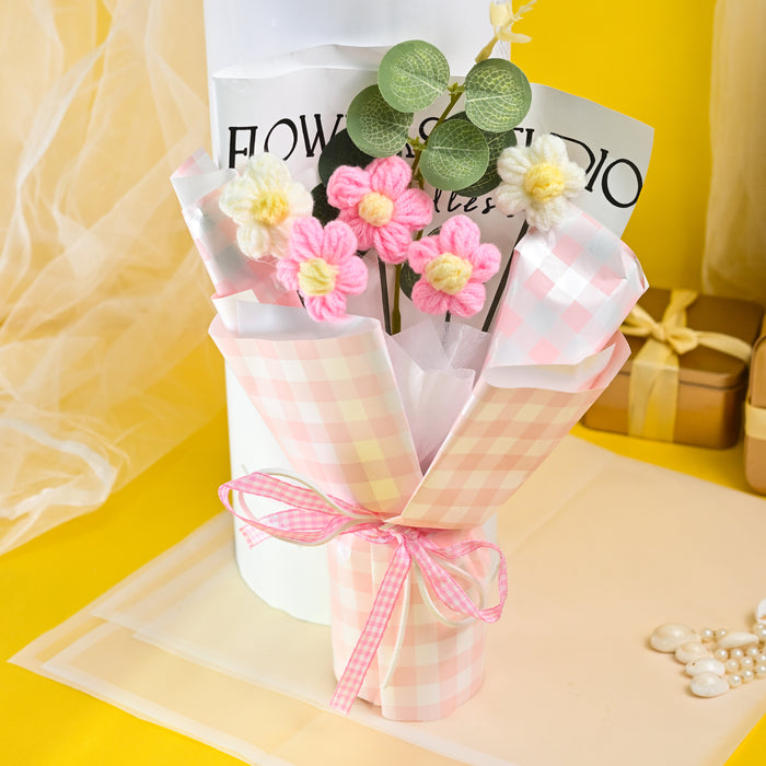 Crochet Daisy Flower Bouquet in Pink & White, Cute Mini Floral Gift for Birthday, Anniversary, Valentine’s Day & Special Occasions