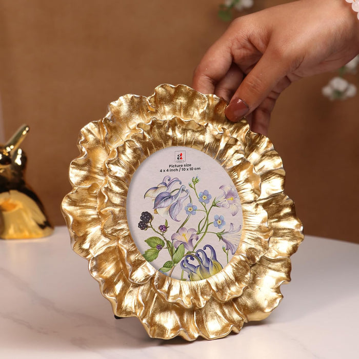 Vintage 4x4 Inch Photo Frame Golden Round – European Style Resin Picture Frame with Floral Petal Design, Tabletop or Wall Display, 10x10 cm