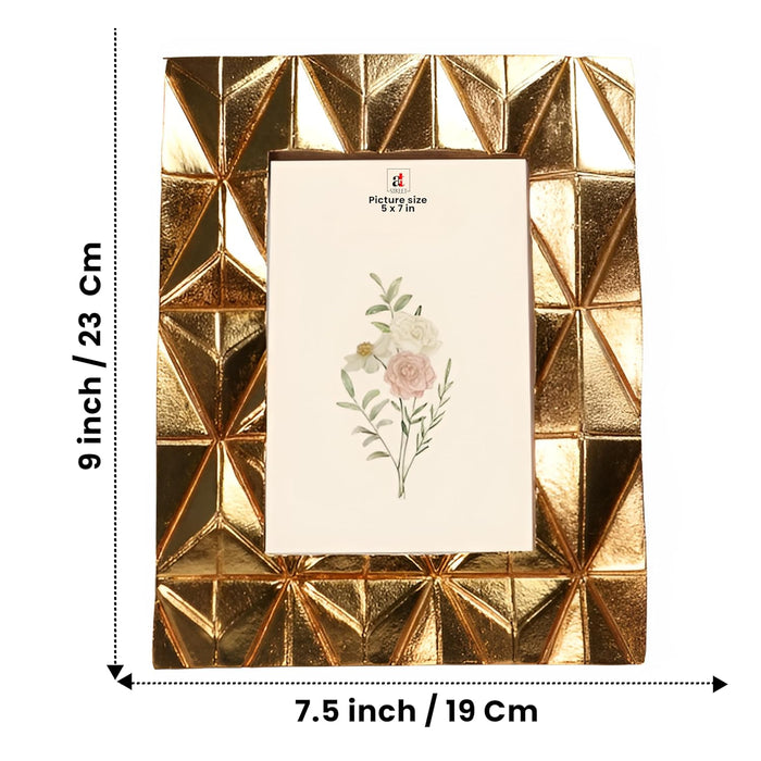 Vintage Photo Frame Golden Geometric – European Style Resin Picture Frame for Tabletop Display, Antique Look.