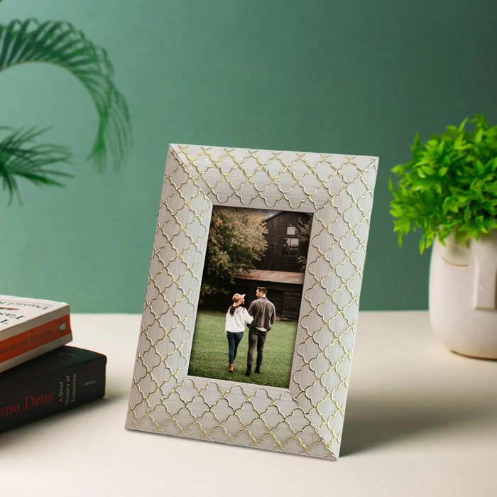 Photo Frame for Tabletop | Plexiglass, Frame for Home and Office Decoration (White, 4x6 Inch)