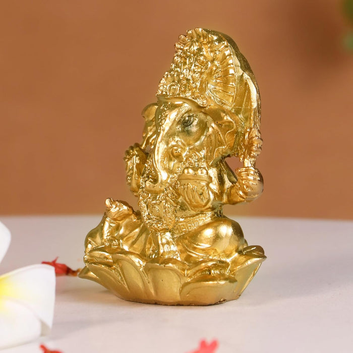 Ganesh Ji Idol for Car Dashboard Home Pooja Golden Ganesha Murti for Gift Mandir Altars Ganesh Ji Idols for Car Golden Lord Ganesha Statue for Home Resin Idol Height - 7 cm