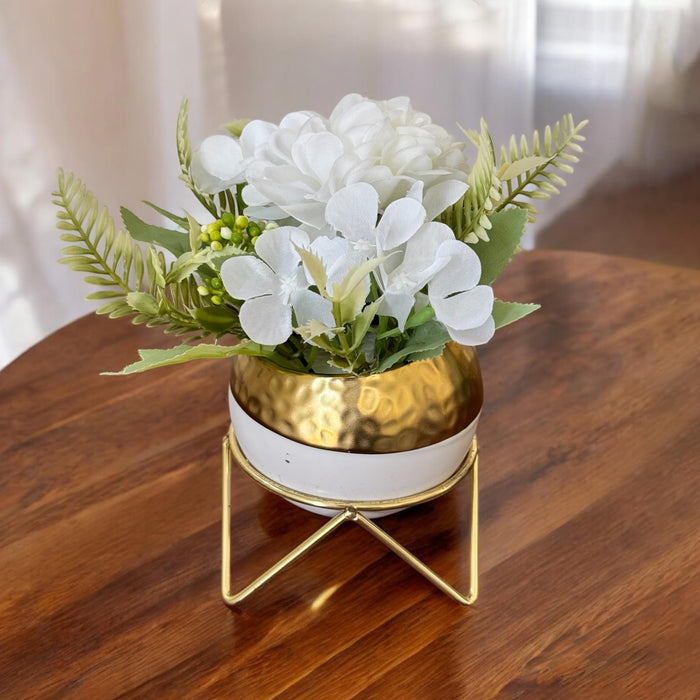 Ceramic Potted Vase Artificial White Hydrangea with Metal Stand & Pot for Table Top (White, Size: 3.5x7 Inch)