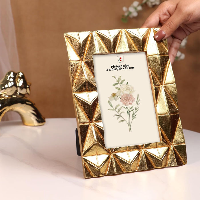 Vintage Photo Frame Golden Geometric – European Style Resin Picture Frame for Tabletop Display, Antique Look.