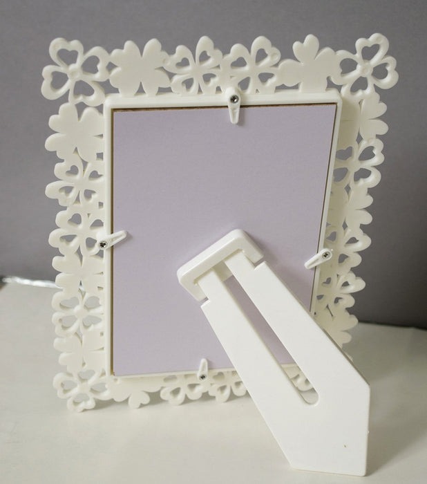 Decoralicious Designer White Flower Table Top Photo Frame Perfect For Office & Home Decor ( Image Size 4x6 )